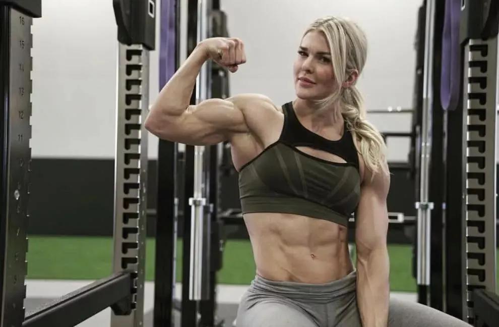 干细胞修复运动损伤“金刚芭比”接受干细胞治疗