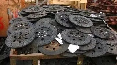 拖拉机离合器突然沉怎么回事,拖拉机离合器沉重是什么原因