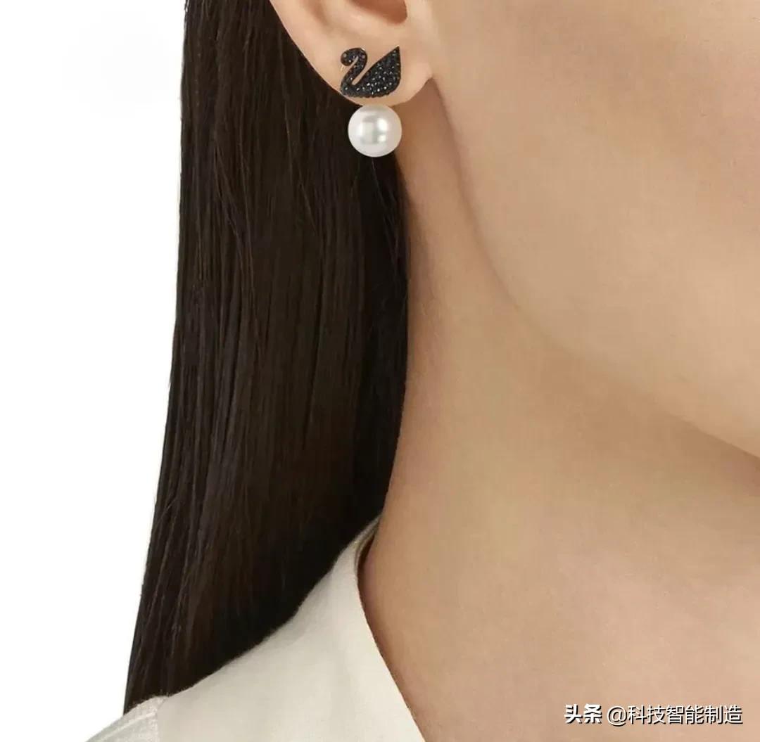 施华洛世奇到底是水晶还是玻璃,施华洛世奇价格高吗