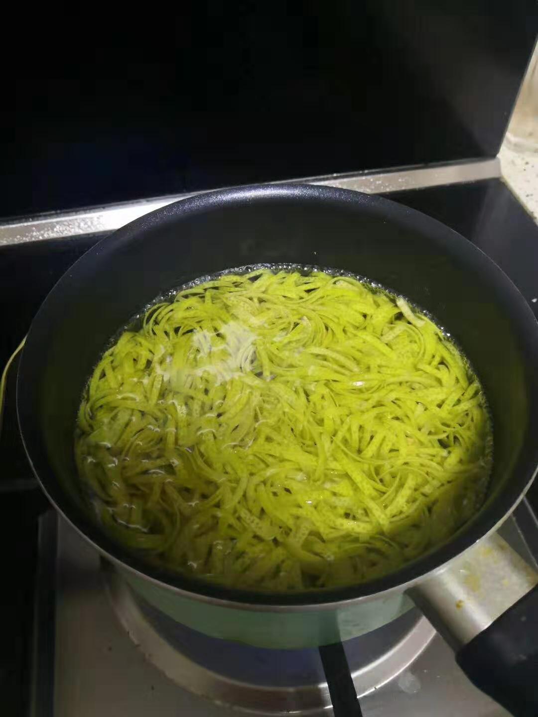 为什么弄的蜂蜜柚子茶那么干,为什么自己熬的蜂蜜柚子茶是苦的