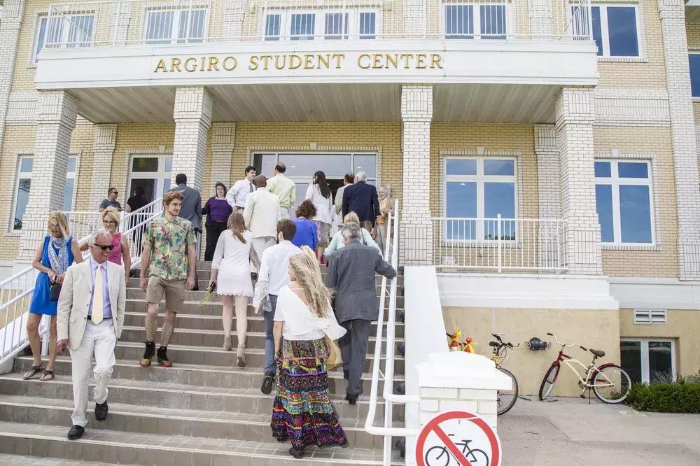 2018年企业招聘调查报告：MBA毕业生薪资行业领先是真的吗？