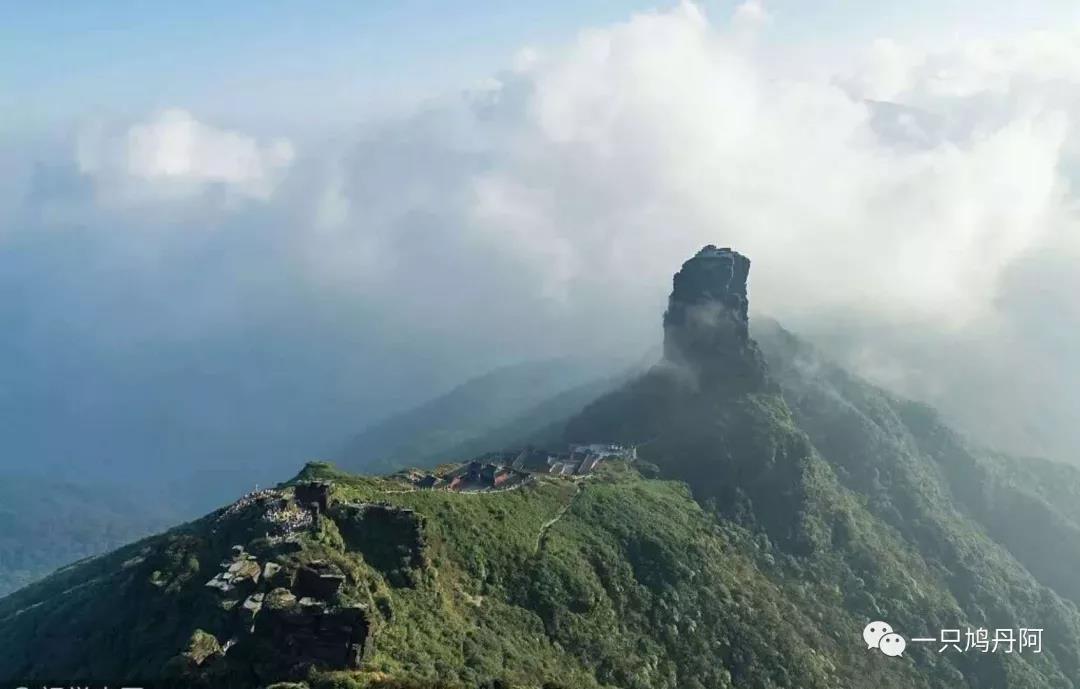 苗族百鸟衣搭配,百鸟衣苗族的介绍
