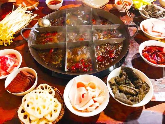 重庆各个区域好耍好吃的推荐,重庆哪有好吃好玩的地方