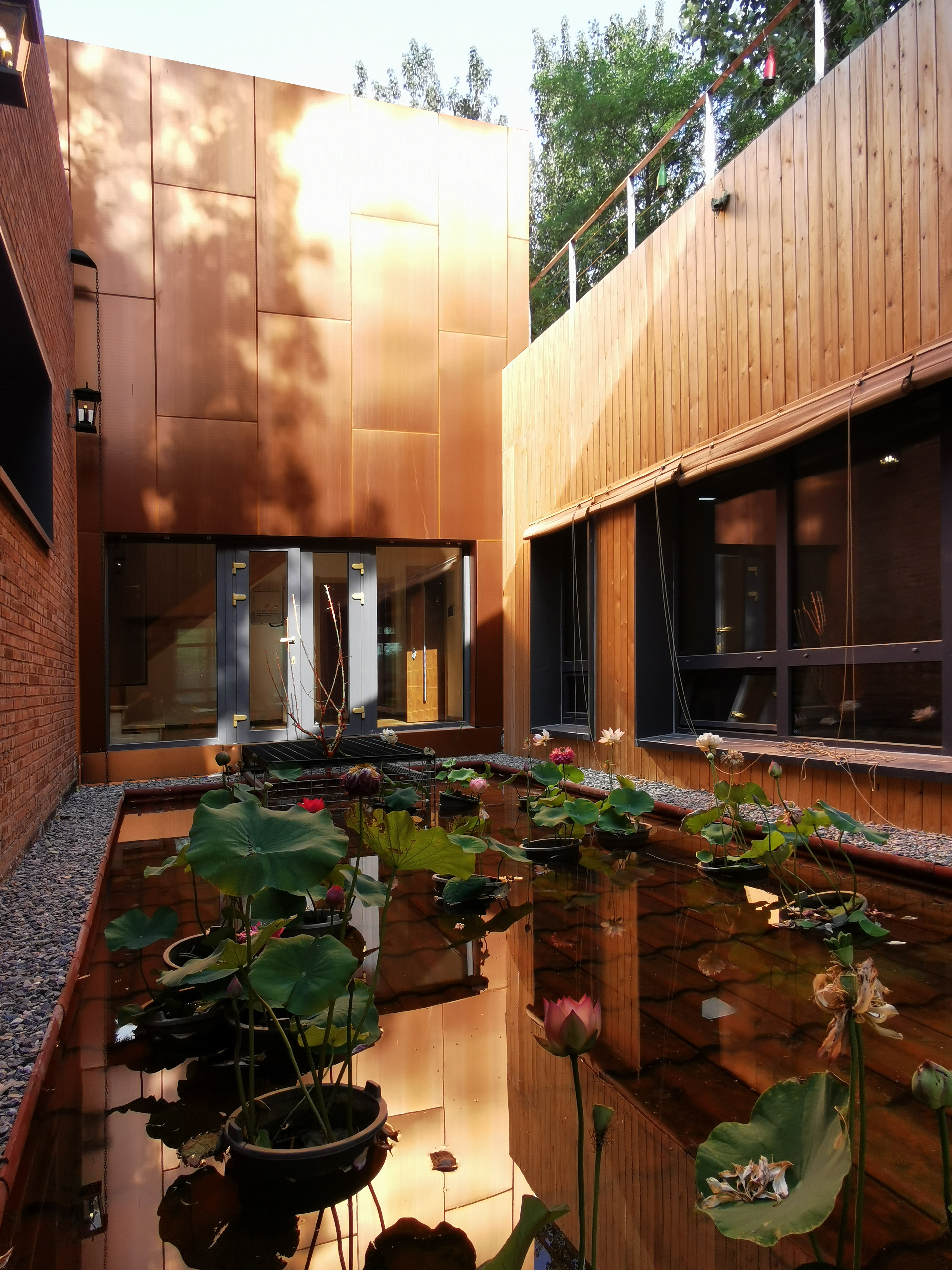 探秘零能耗小屋,探秘农村简单别墅