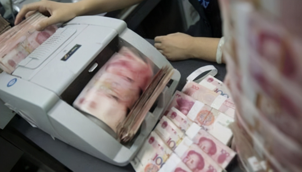 信用卡额度还没用就被刷出来了,信用卡额度一下子刷光会怎么样