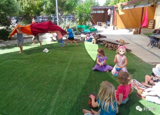 一个月花五万元,中国姥姥加入海外幼儿园陪读大军