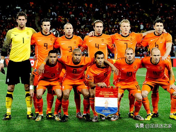 荷兰足球2020顶级边锋有谁,荷兰足球历史最好的边锋是
