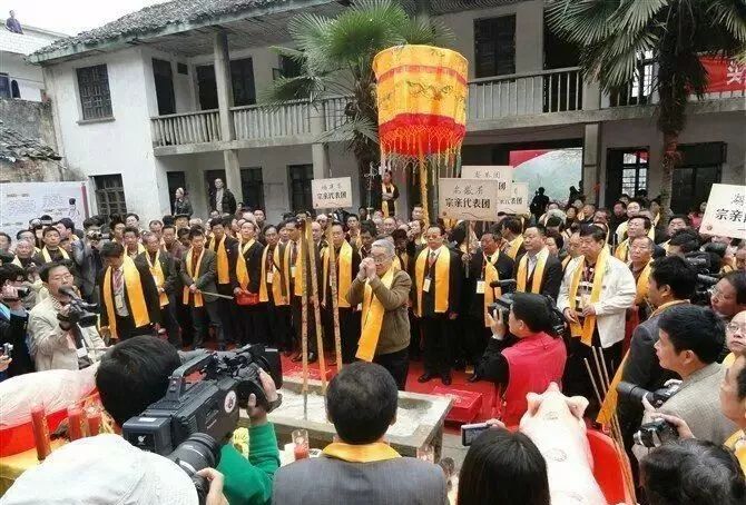 程氏宗亲清明祭祖合影,程氏宗亲最有钱的7个人