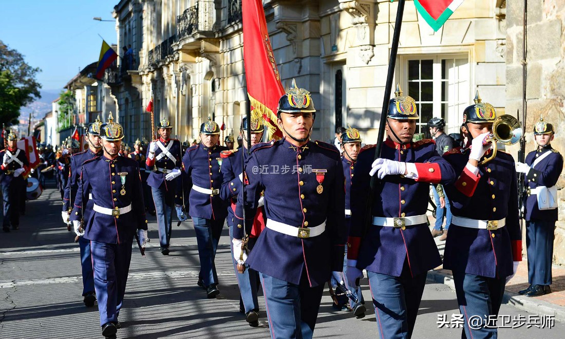 德国钢盔全史,德军钢盔和国军钢盔