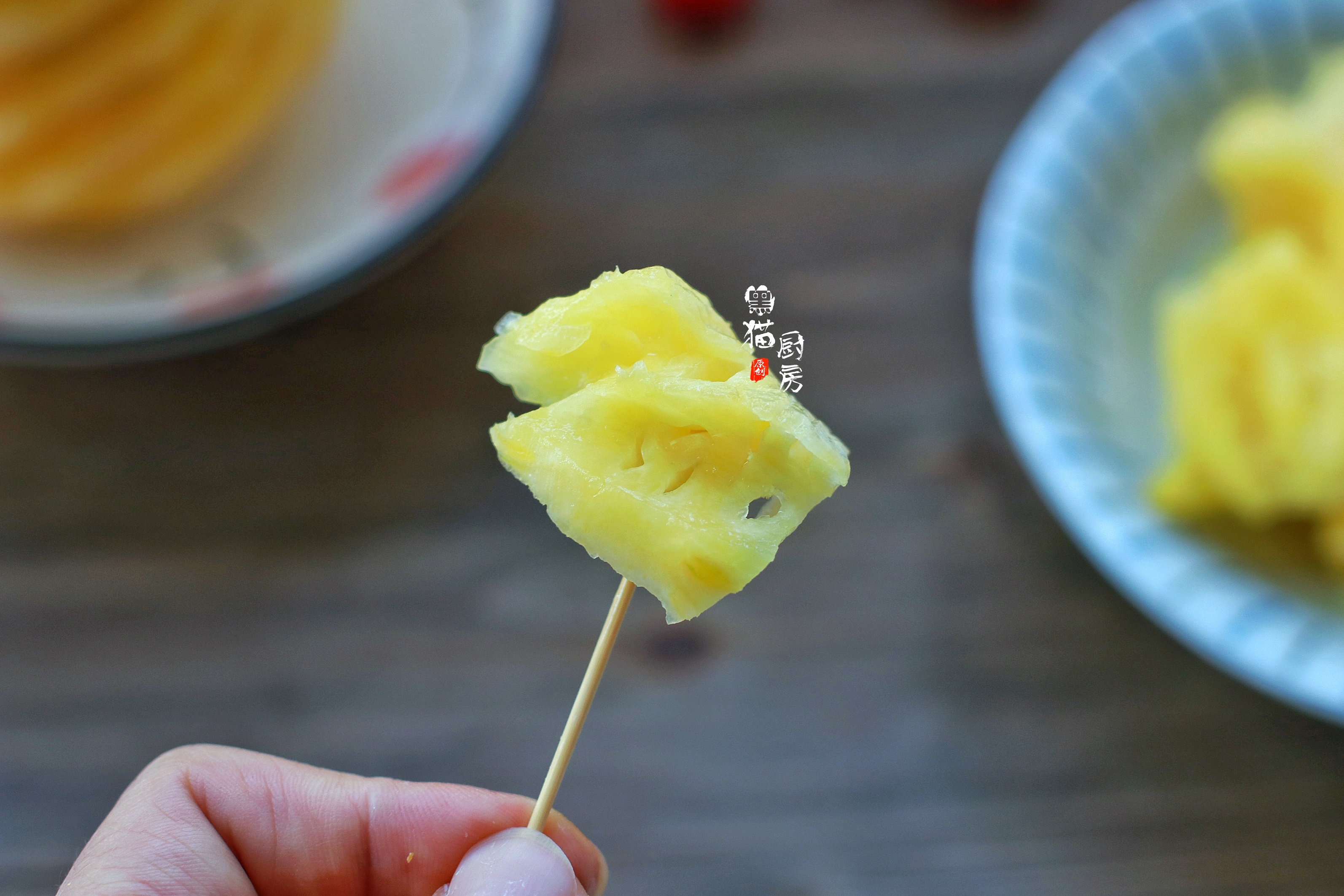 你还在用盐水泡菠萝吃吗,吃菠萝不用盐水洗的后果