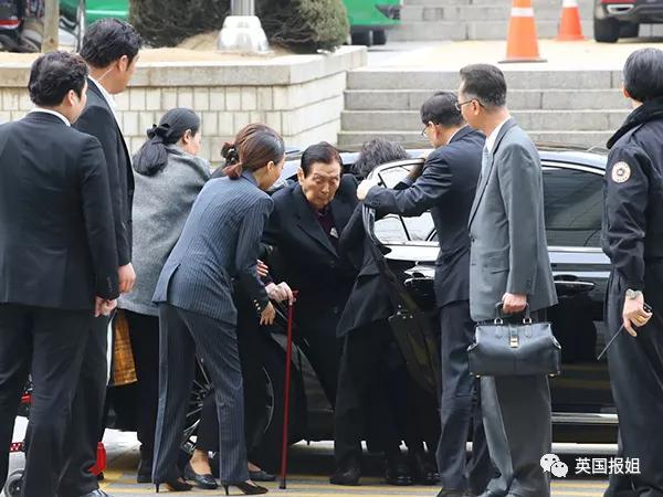 父子同场性侵一女星，兄弟为夺权反目撕X！韩国乐天，一场好戏