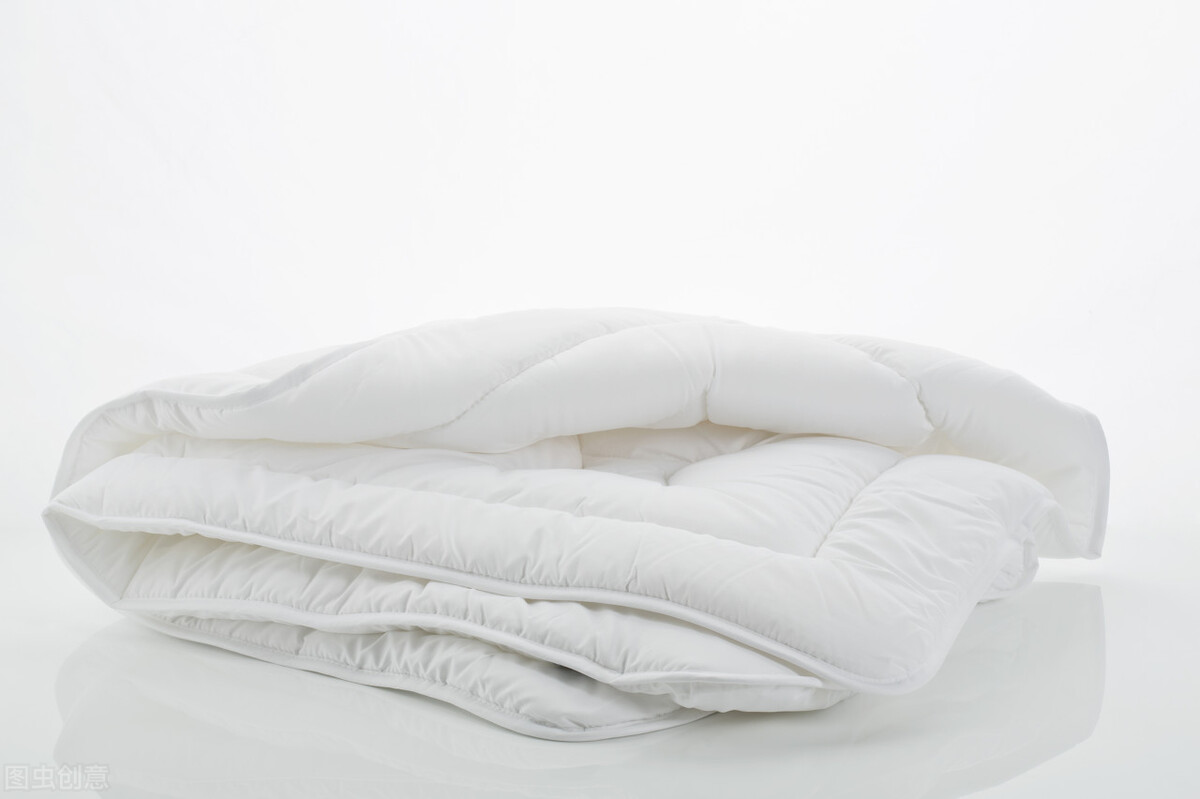 长时间不住如何预防被子发霉,被子受潮发霉能洗掉吗