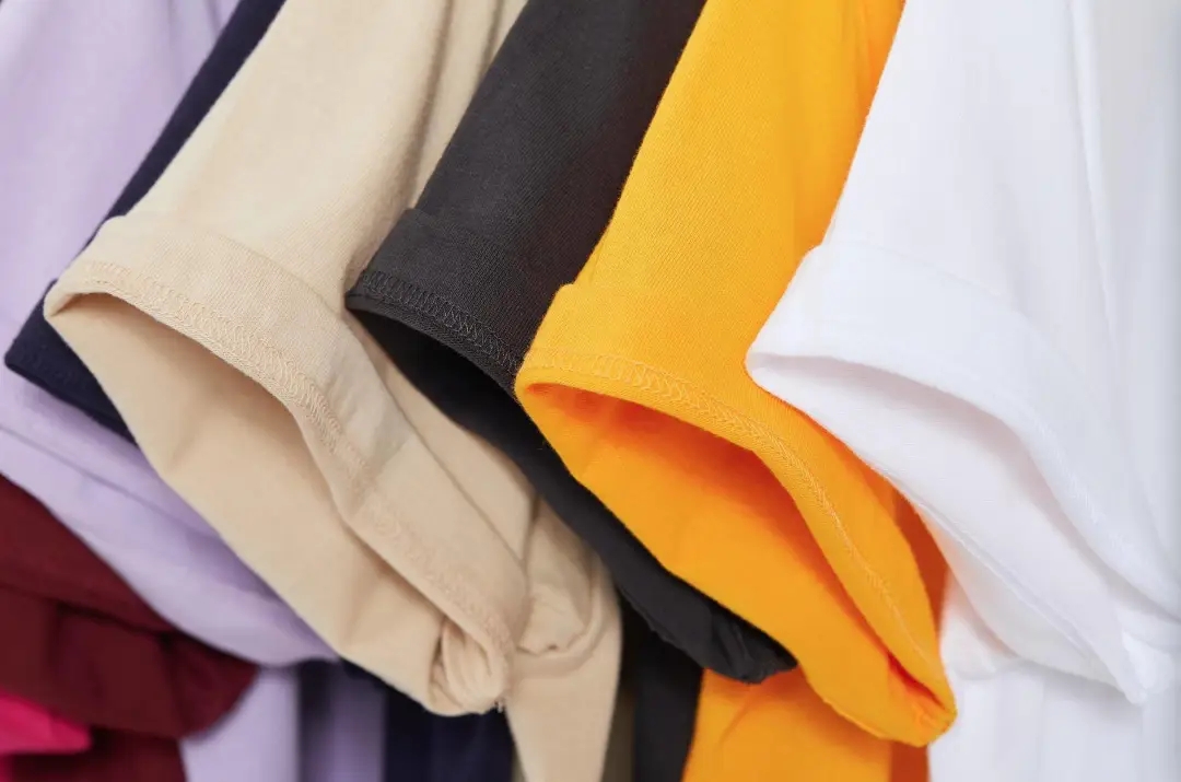 supreme白t恤有几种,15个颜色的衣服