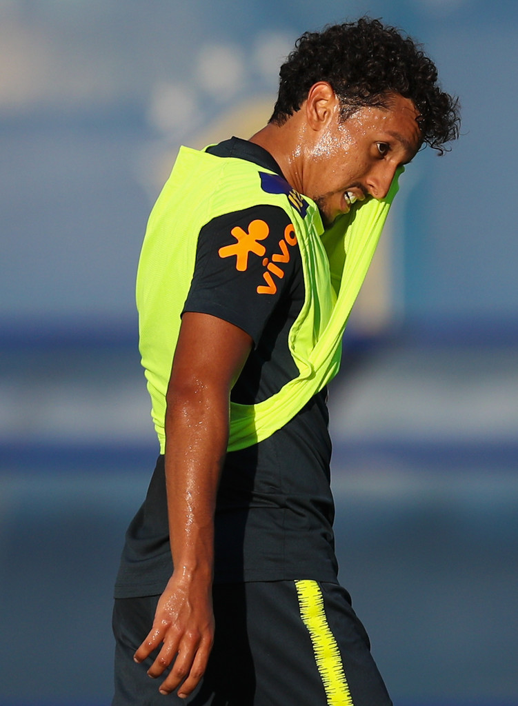 c罗葡萄牙白色长袖球衣,C罗为什么总穿长袖球衣