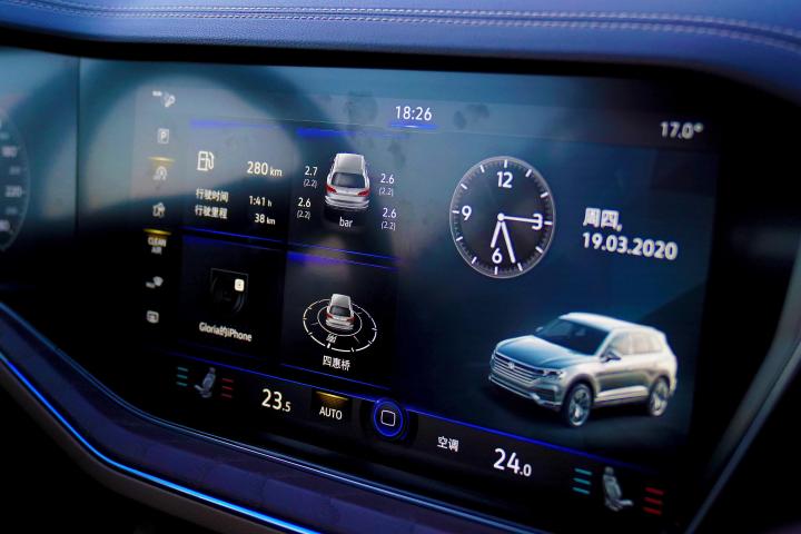 性价比超高的大众途锐低调提车记,低调的豪华suv18款大众途锐