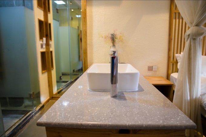 消失的地平线上的“香巴拉”和“女儿国”（二）