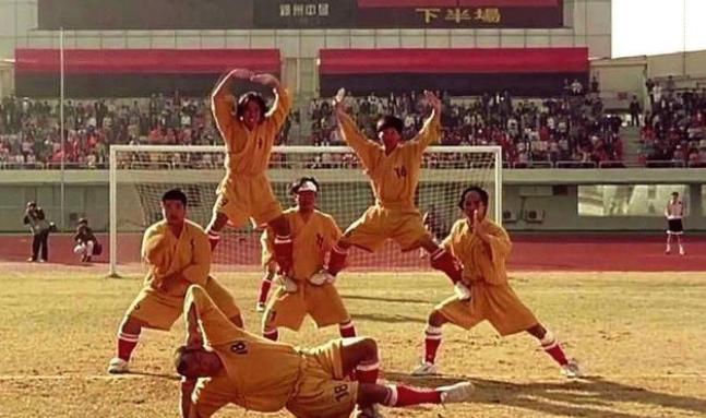 周星驰少林足球赵薇浓妆片段,少林足球周星驰对赵薇说的话