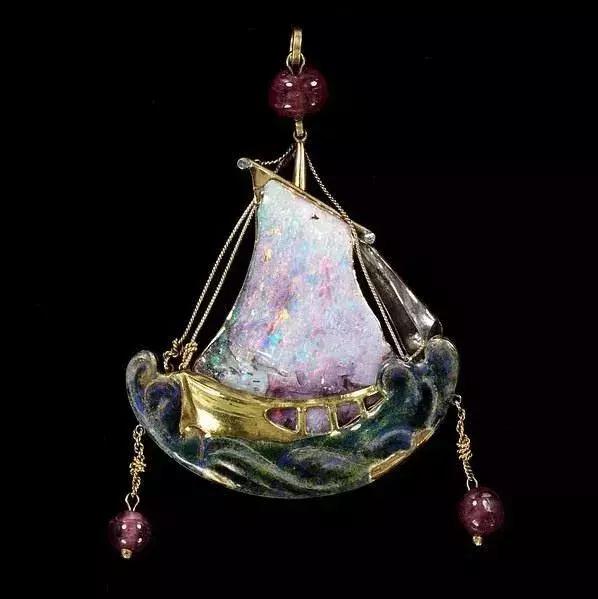 翡翠怎么保养会越戴越亮,钻石不亮雾蒙蒙是怎么回事