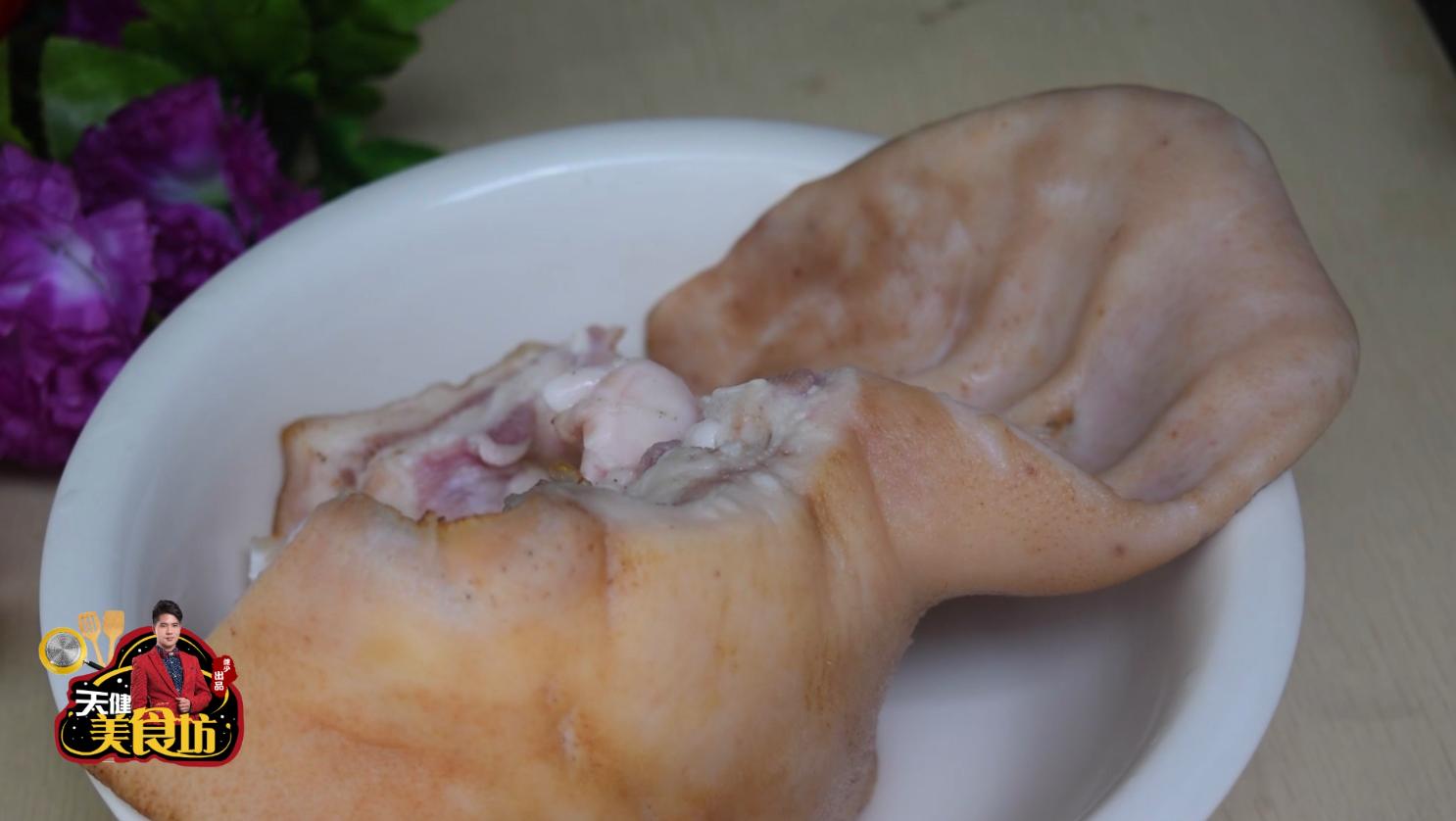 爱吃猪肘一定要收藏,卤猪耳都怎么卤好吃