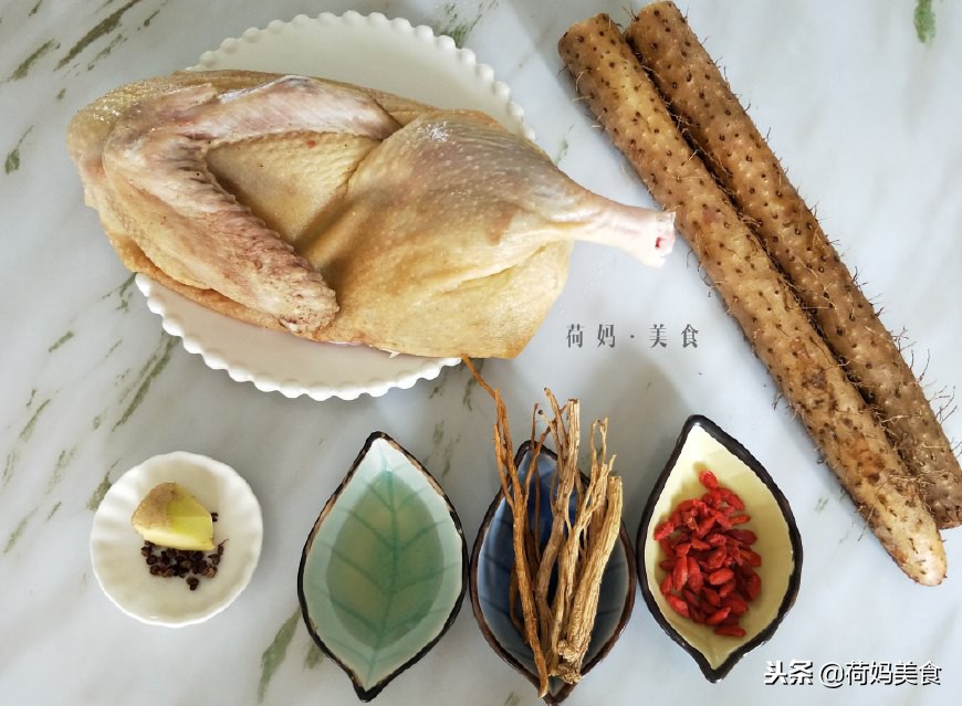 为什么炖的鸭子肉偏红,为什么炖的鸭子有股味道