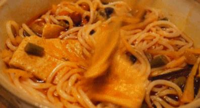 正宗螺蛳粉销量第一名,螺蛳粉是怎么卖出名的