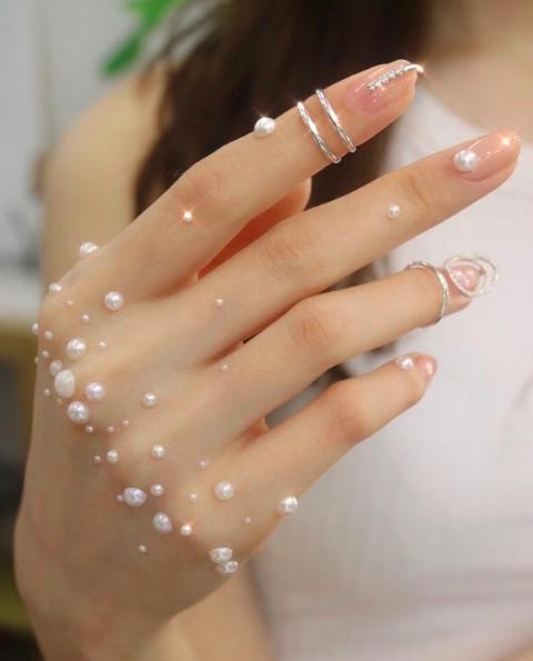 韩国女团风美甲短甲,韩国女团超流行美甲