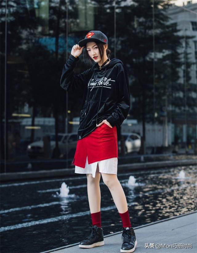 秋冬季节穿卫衣搭配什么裤子,秋季新款卫衣搭配牛仔裤衣服