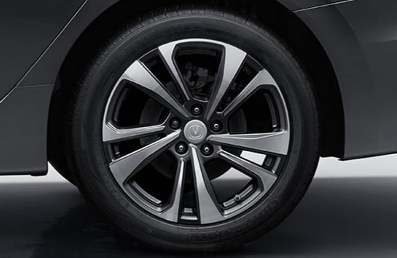 怎样分辨轮胎漏气还是扎了口子,轮胎扎胎会快速漏气吗