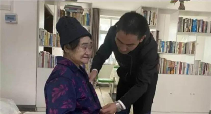 鐮旂┒鐢熸憜鎽婂崠楦$埅,鐮旂┒鐢熷崠楦$埅