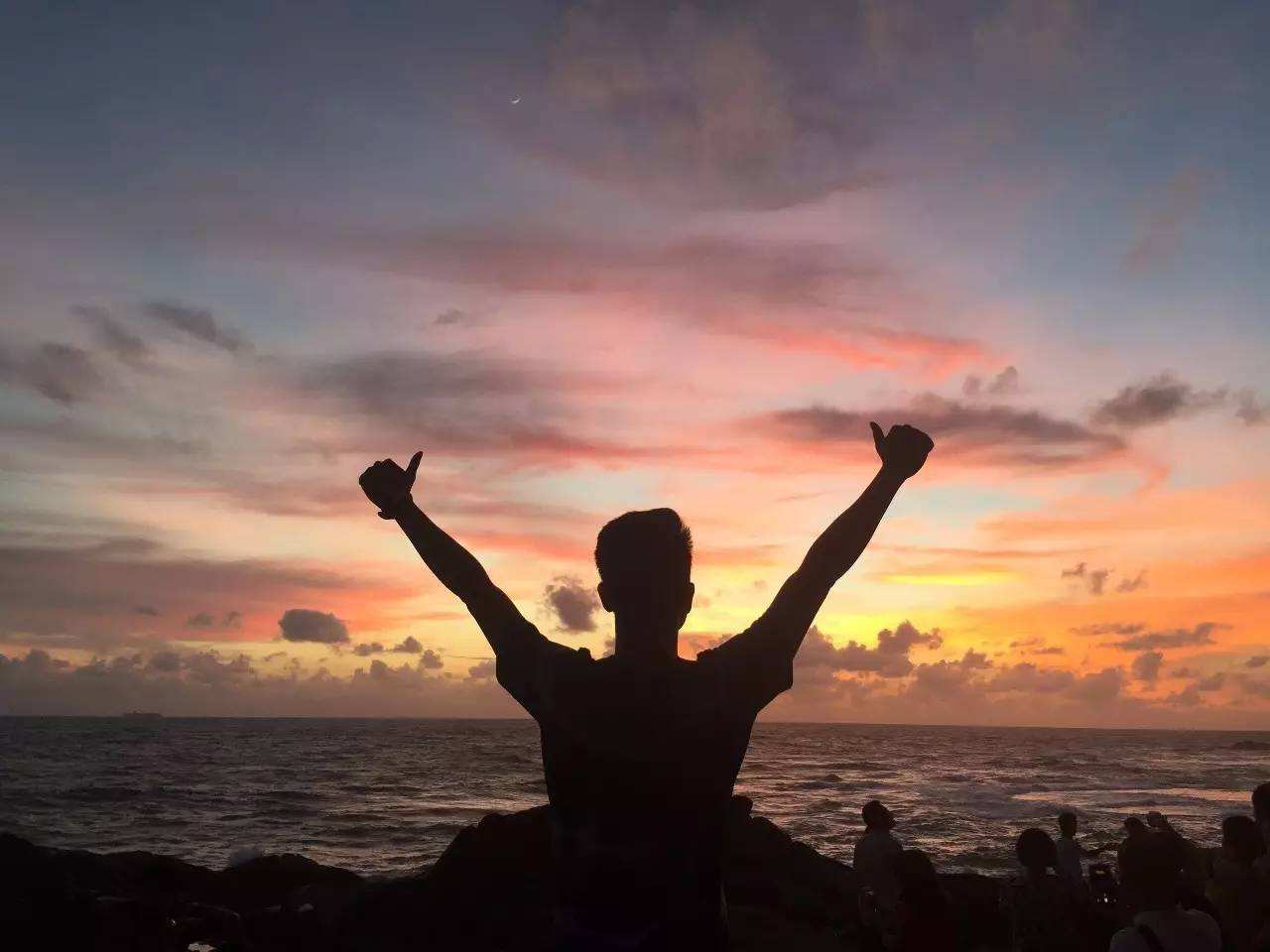 清明既是祭祖又是团聚,清明既是节气也是传统节日对不对