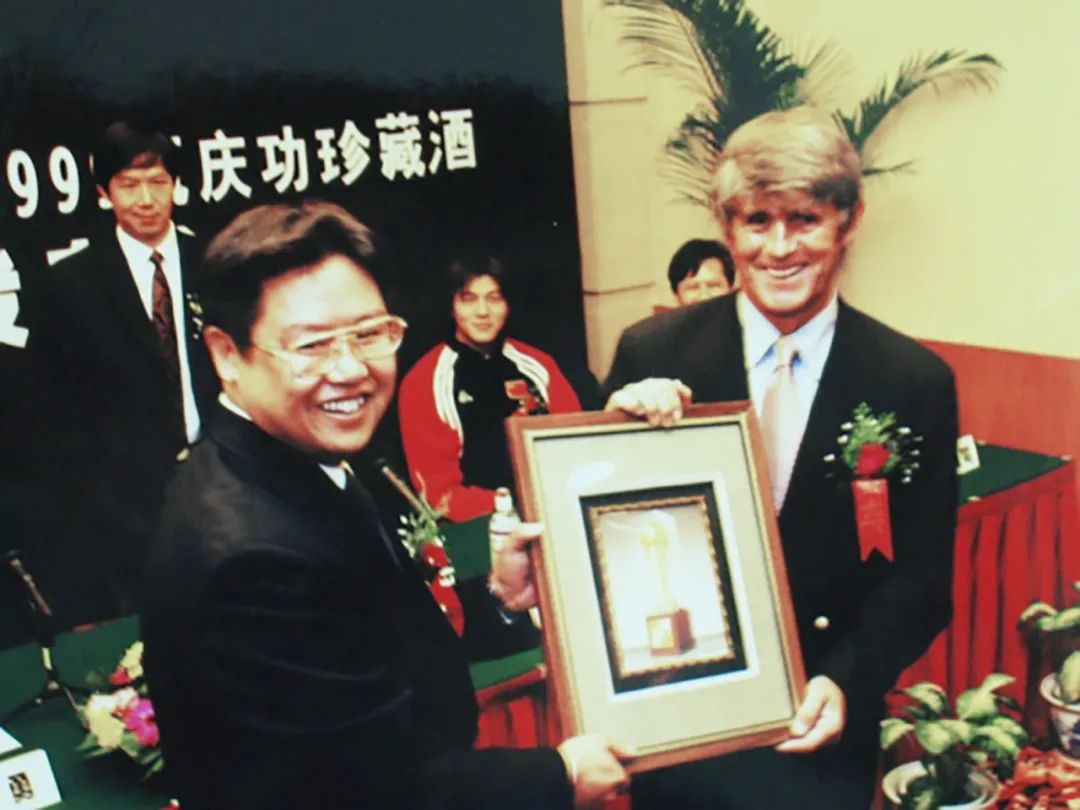 吴向东跑姿,吴向东走路