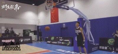 厉害！高中开始练篮球的他，拿下五站路人王冠军！