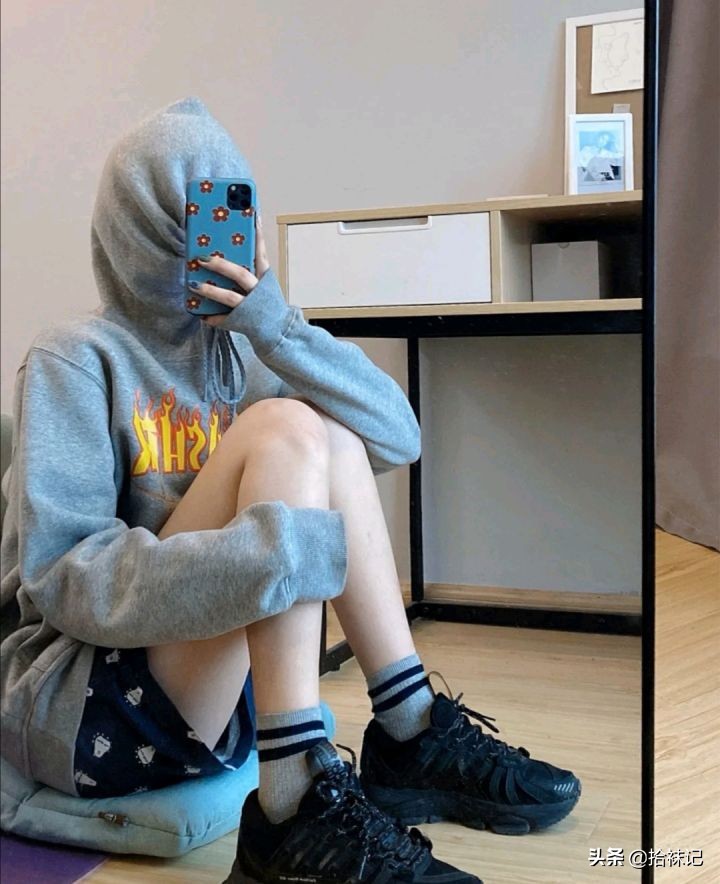 冬日袜子可以这样穿,夏天袜子这样穿太好看了