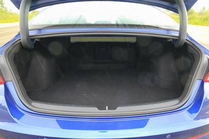 2021起亚k5凯酷1.5焕新版试驾视频,2024款起亚k5夜间第一视角试驾