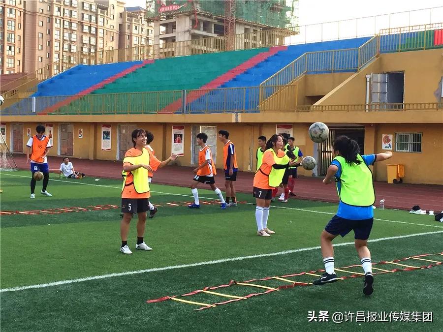 培养4个国家运动员,培养出50多个国家一级运动员