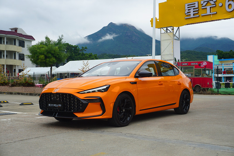 运动轿跑第三代mg6pro上市,运动舒适两相宜试驾第三代mg6