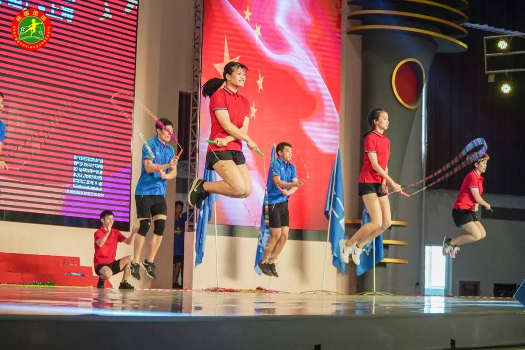 校园足球夏令营开营式,全国青少年足球夏令营在上海开营