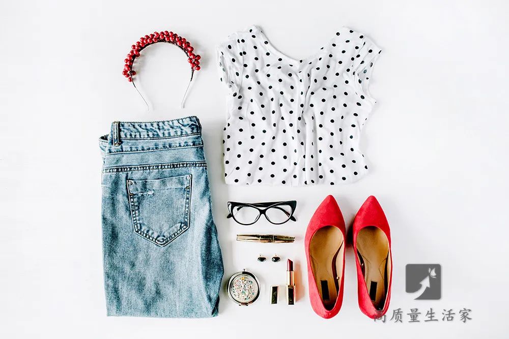 买衣服别只看价钱，吊牌里面还藏着这些秘密……