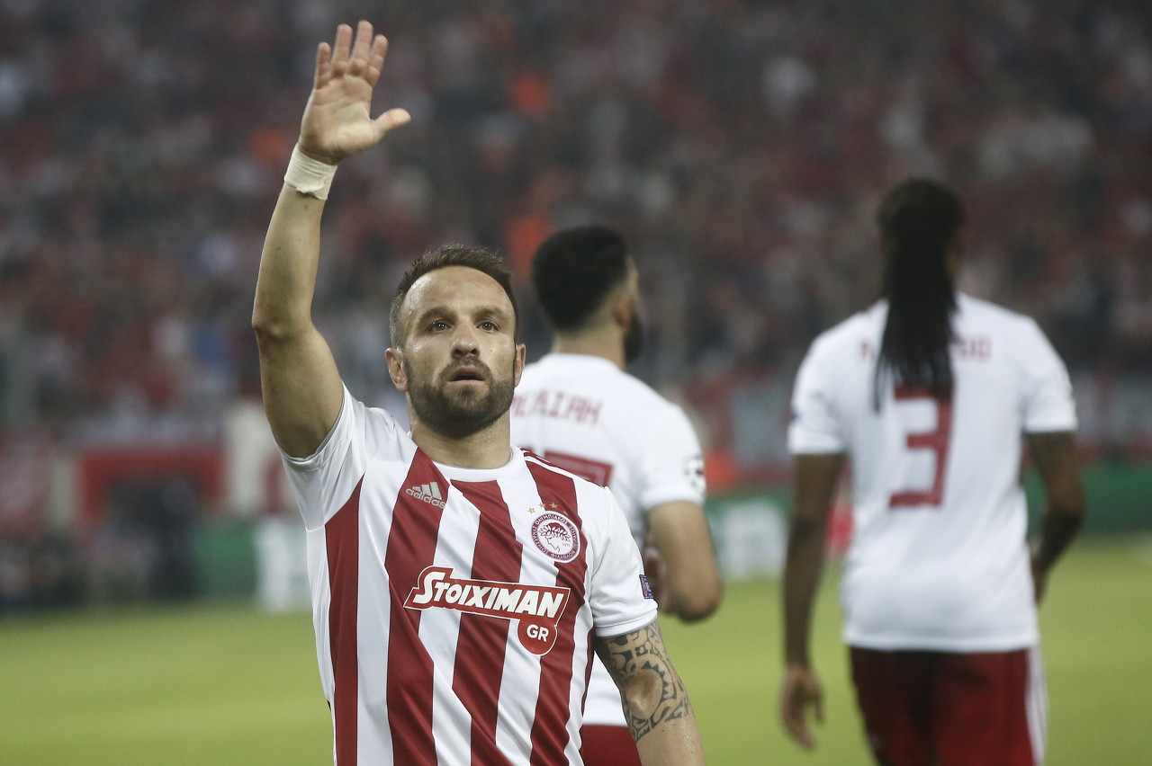 巅峰时期罗纳尔多和贝利谁更厉害,贝利和罗纳尔多谁技术好