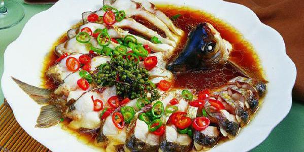 湖北家常菜清蒸武昌鱼,清蒸武昌鱼是哪里的菜