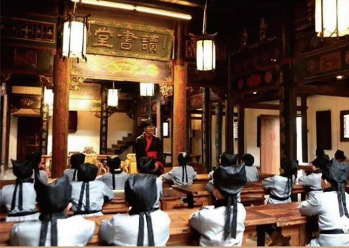 高处的匾额宽处的楹联(花袭君)