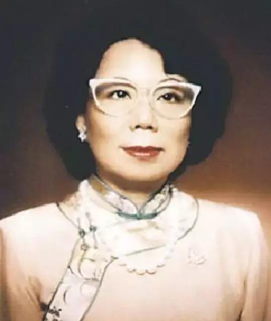 李嘉诚一个人的房产投资,坐拥2400亿的李嘉诚