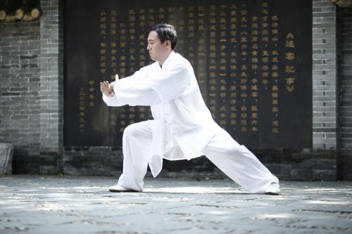 太极拳的养生健身功效,太极拳的健身与健心作用300字