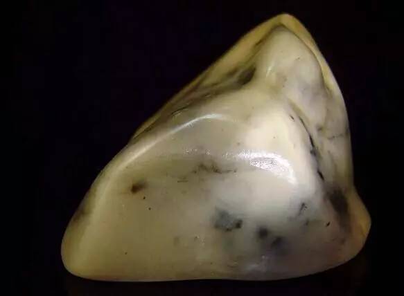 河边能捡到什么值钱的石头,在哪儿能捡到值钱的石头