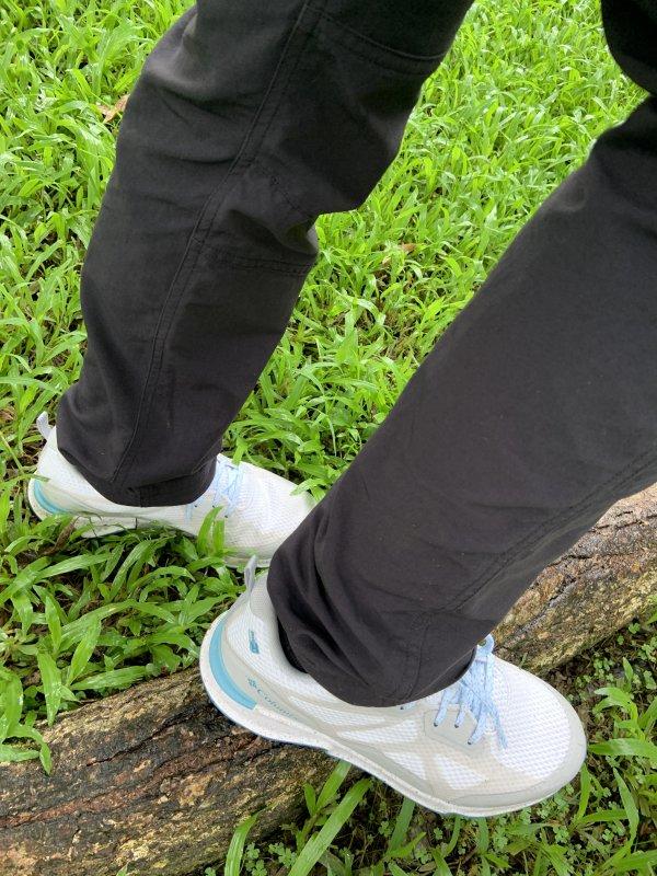 哥伦比亚日常徒步都可以穿的鞋,穿哥伦比亚爬珠峰