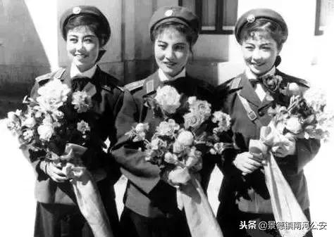 军队文工团礼服服装,文工团演出服