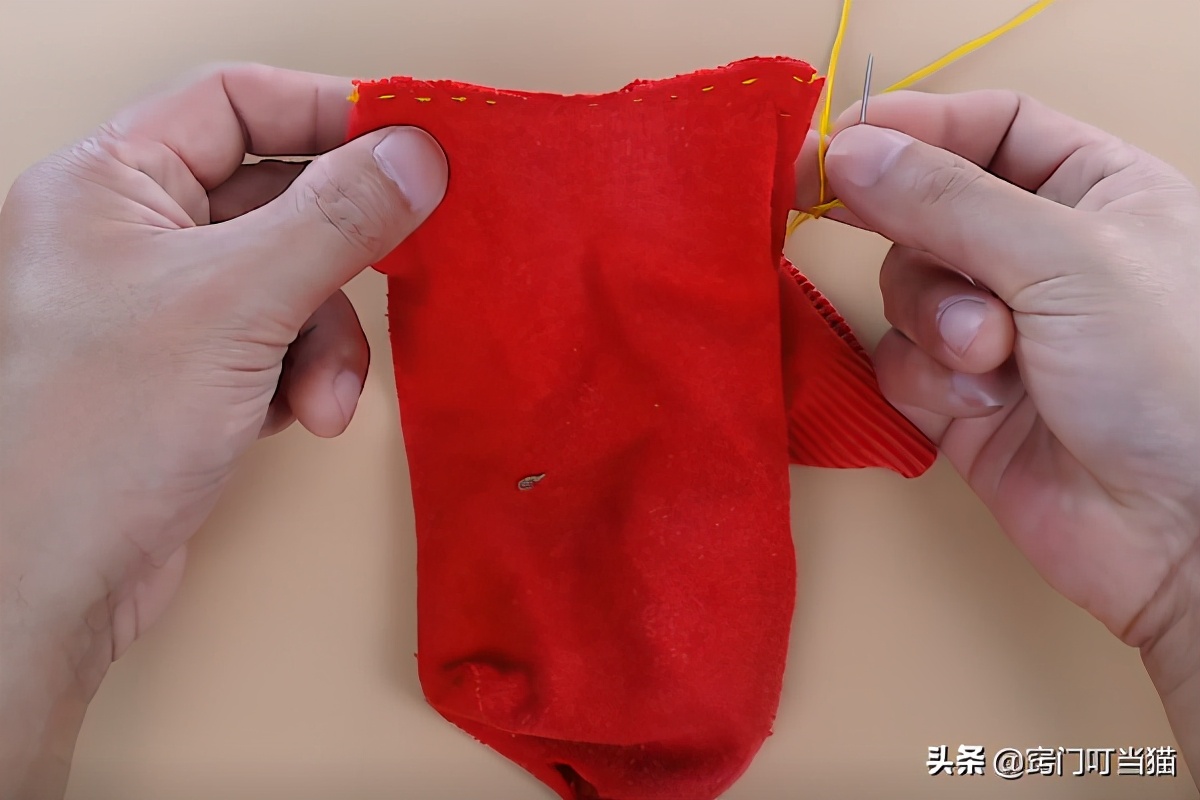 袜子破洞了要不要继续穿,袜子有洞要不要扔掉