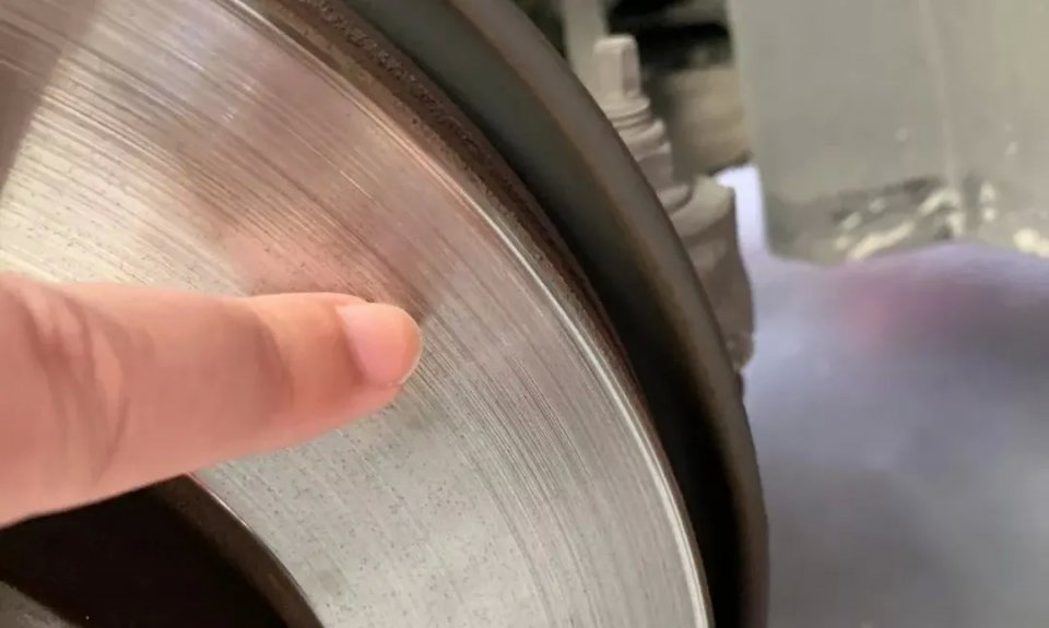 刹车系统出问题,刹车系统有问题怎么检修