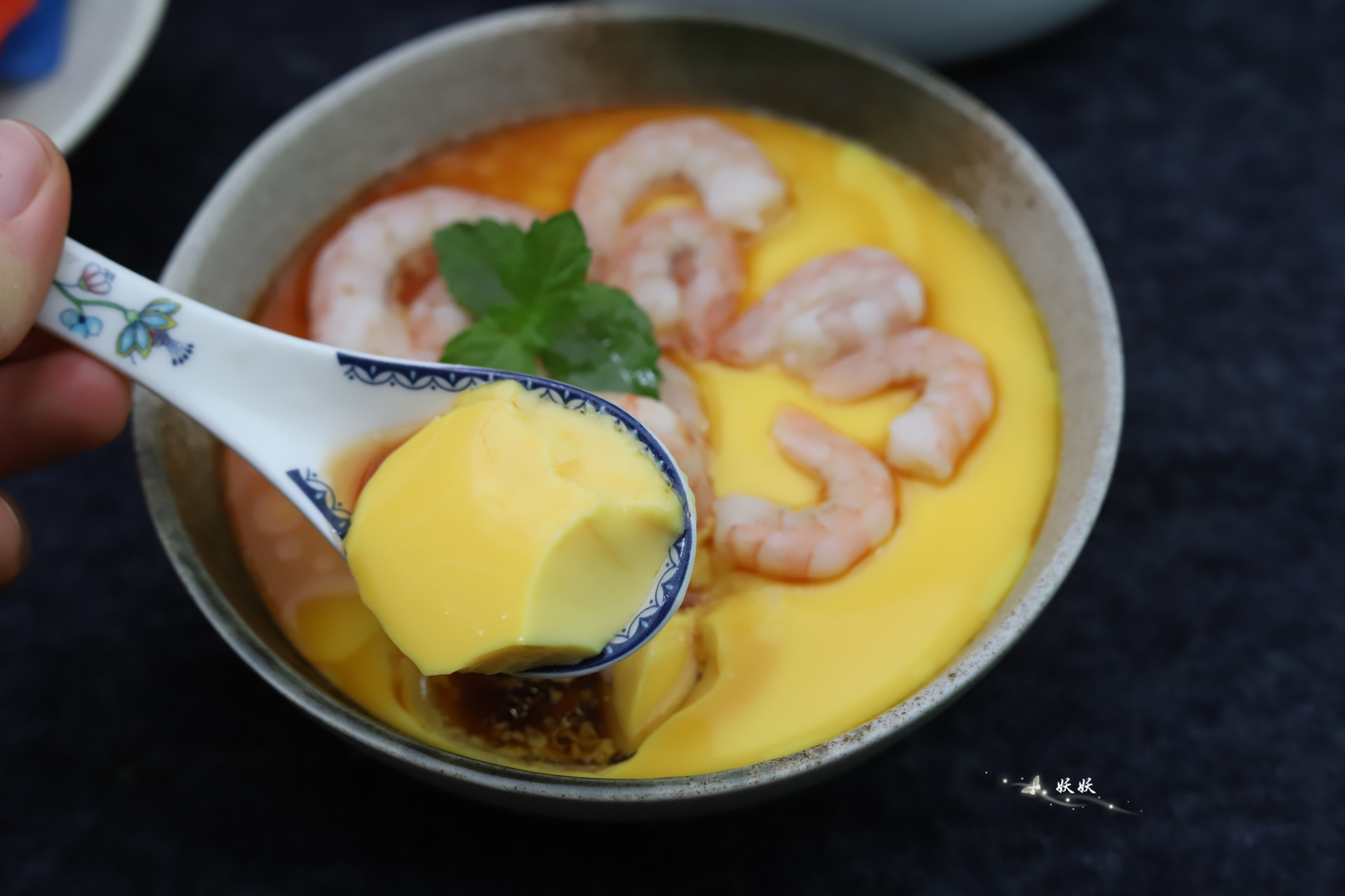 用蒸的方法制作鸡蛋布丁不用锡纸,怎么蒸布丁又嫩又好看