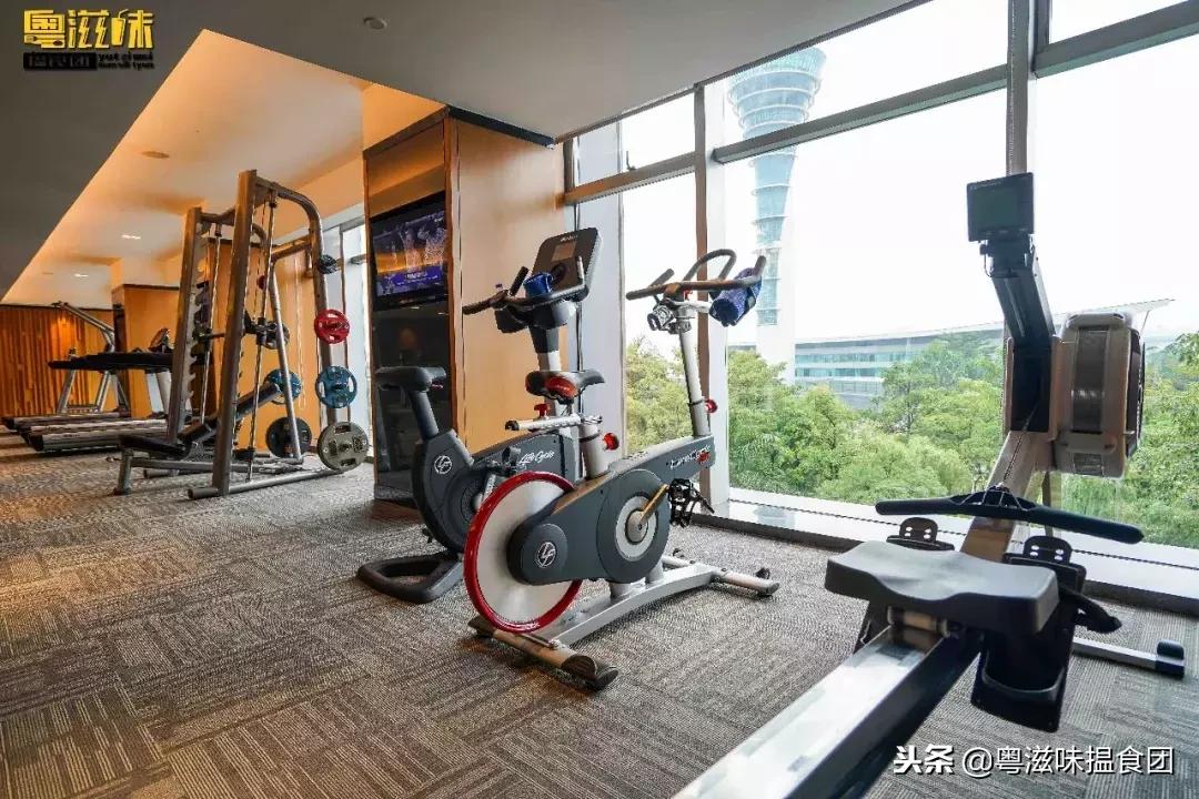 用一间24小时都在线的机场酒店,拥抱旅途的开始